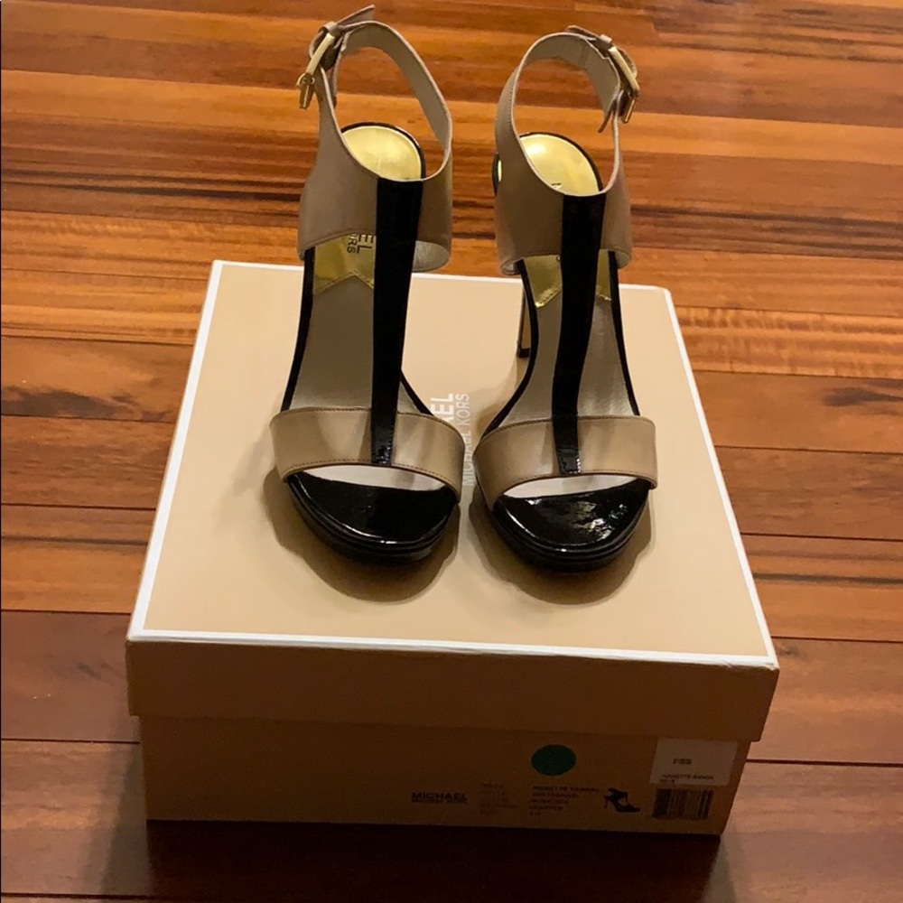 Michael Kors Nanette sandal